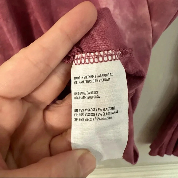 American Eagle Outfitters Soft & Sexy Maroon Long Flutter Sleeve V-Neck Sz S GUC - Picture 5 of 6